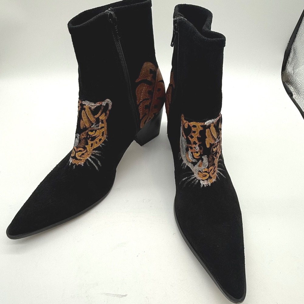 Indashi Black Suede Tiger Monstera Embroidered Pointed Toe Block Heel Boots 7